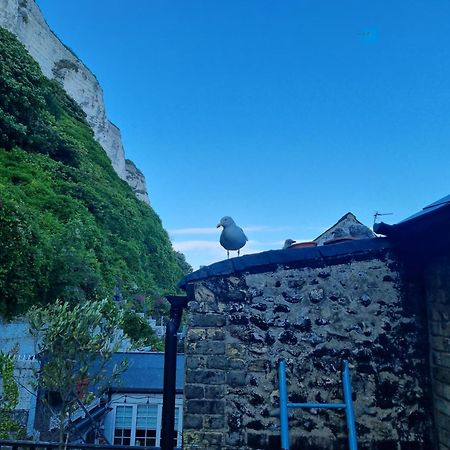 First And Last Youth Hostel Dover Exteriér fotografie